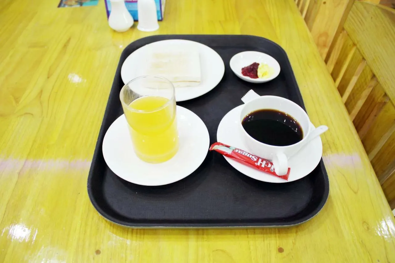 Khaing Shwe Wah Motel ヤンゴン ホテル