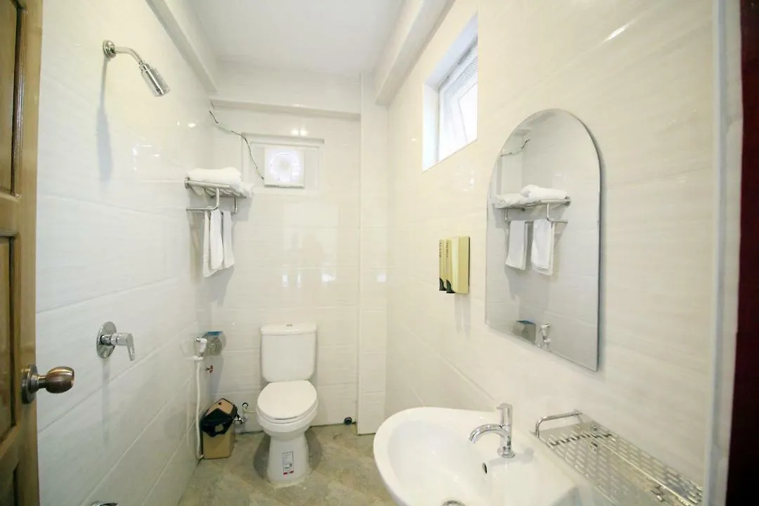 Khaing Shwe Wah Motel ヤンゴン ホテル